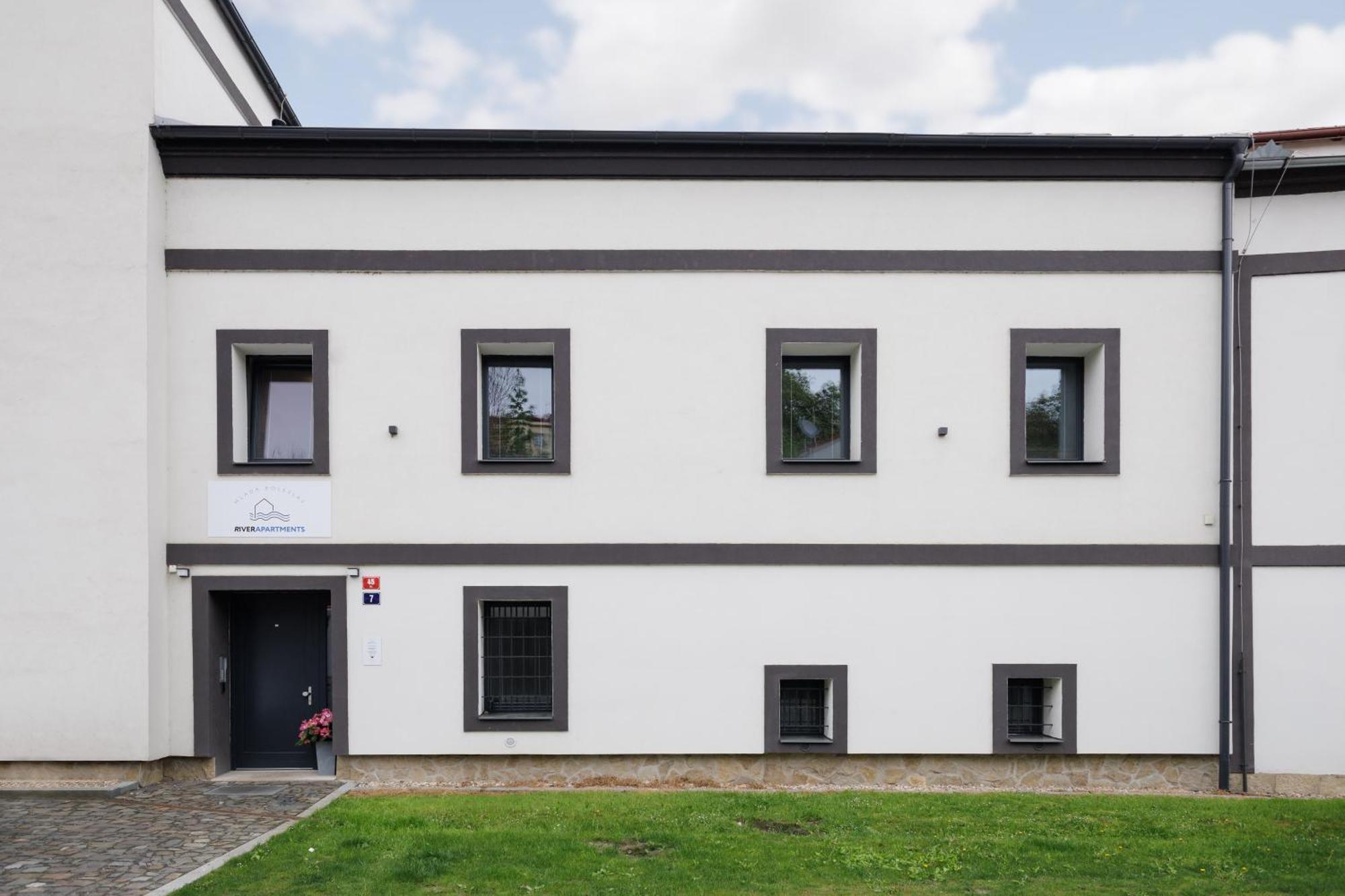 River Apartments Mladá Boleslav Dış mekan fotoğraf