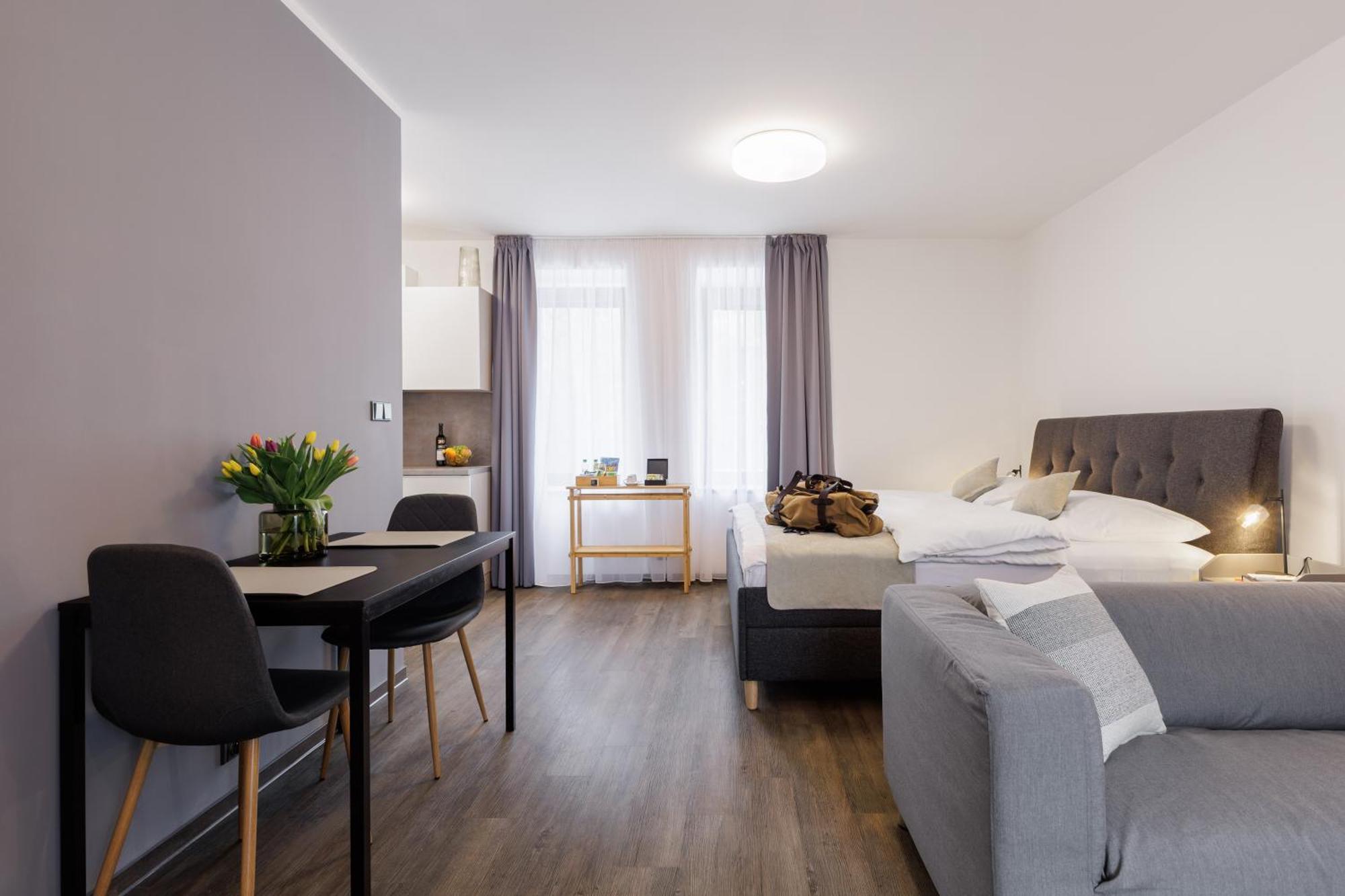River Apartments Mladá Boleslav Dış mekan fotoğraf